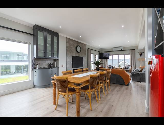3 BEDROOM FREESTANDING FOR SALE IN BIG BAY